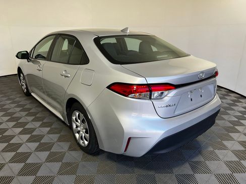 Used 2024 Toyota Corolla LE image 7