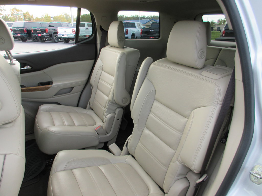 Certified 2017 GMC Acadia Denali w/ Technology Package FWD image 23