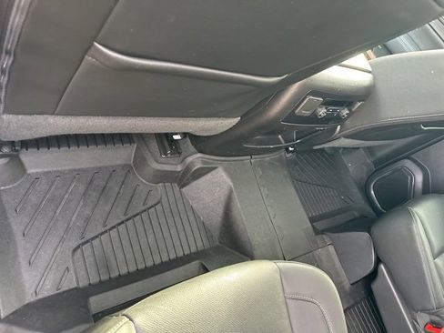 Used 2020 Chevrolet Suburban Premier w/ RST Edition image 37