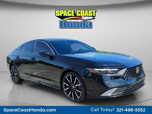 Certified 2023 Honda Accord Touring image 13