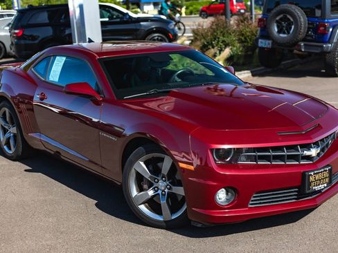 Used 2010 Chevrolet Camaro SS w/ RS Package RWD image 2