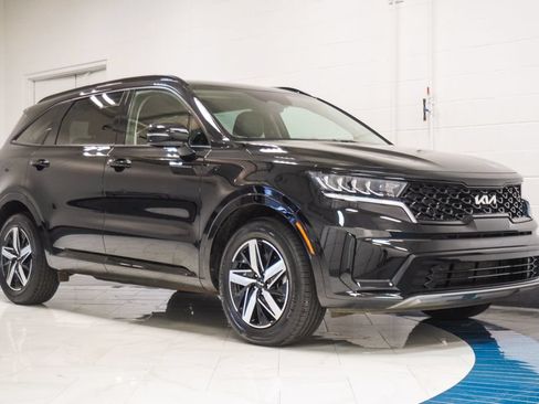 Used 2023 Kia Sorento S FWD image 5