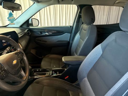 Used 2024 Chevrolet TrailBlazer LT AWD/4WD image 20