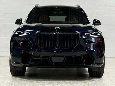 Used 2023 BMW X7 xDrive40i w/ Executive Package AWD/4WD image 3