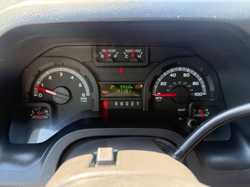 Used 2011 Ford E-150 and Econoline 150 w/ Commercial Cargo Van Pkg RWD image 14