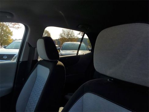 Used 2023 Chevrolet Equinox LT image 16