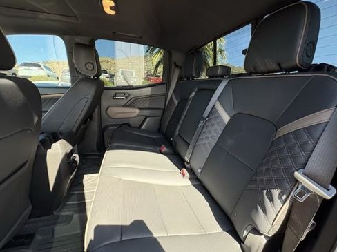 Used 2023 GMC Canyon Denali AWD/4WD image 10