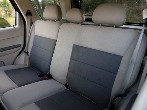 Used 2008 Ford Escape XLT image 8