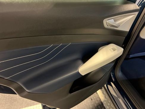 Certified 2023 Volkswagen ID.4 S RWD image 18