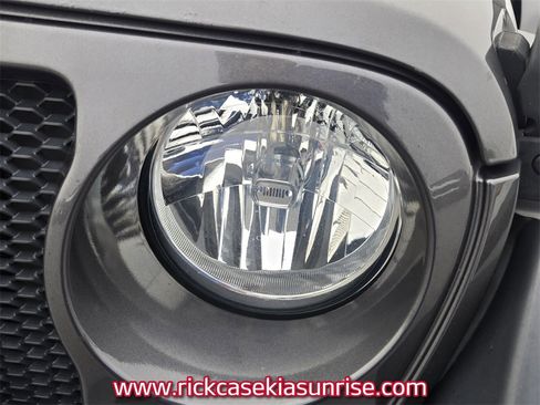 Used 2019 Jeep Wrangler Unlimited Sport S image 8