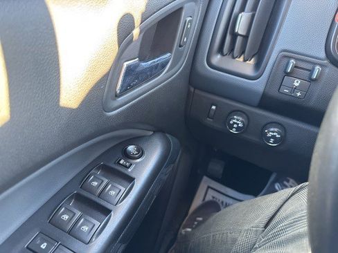 Used 2021 Chevrolet Colorado Z71 w/ Z71 Midnight Edition image 21