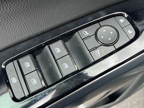 New 2026 Nissan Pathfinder SL w/ SL Premium Package AWD/4WD image 16