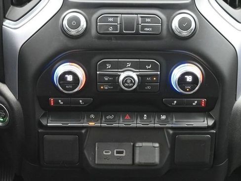 Used 2020 GMC Sierra 1500 Elevation w/ Elevation Value Package image 24