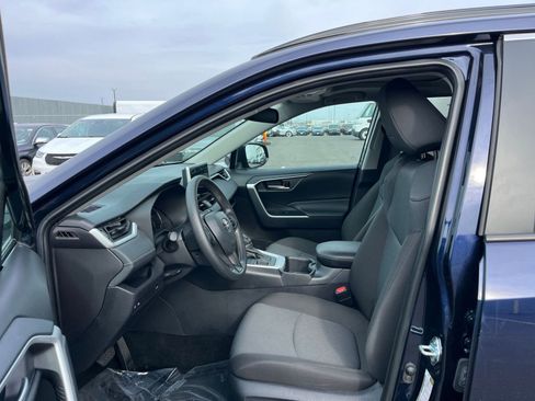 Used 2025 Toyota RAV4 XLE image 27