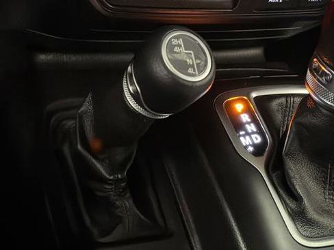 Used 2021 Jeep Wrangler Unlimited Sport AWD/4WD image 31