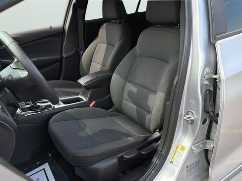 Used 2017 Chevrolet Cruze LS FWD image 12