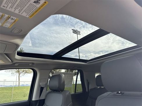 New 2025 Ford Expedition Max Active image 27