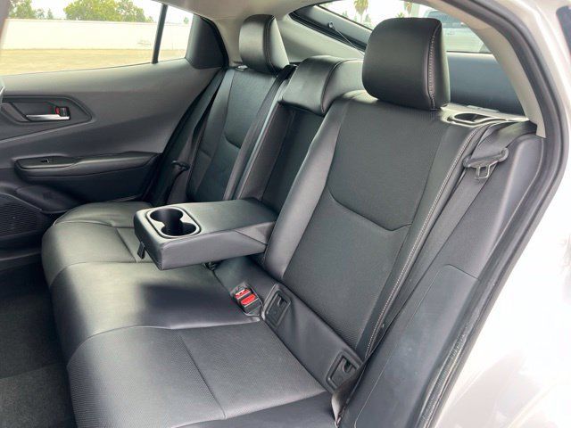 Certified 2024 Toyota Prius XLE FWD image 18