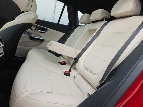 New 2026 Mercedes-Benz GLC 300 4MATIC image 17