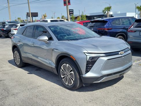 Used 2024 Chevrolet Blazer EV LT AWD/4WD image 3