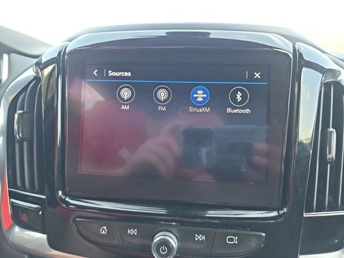 Used 2023 Chevrolet Traverse LT FWD image 27