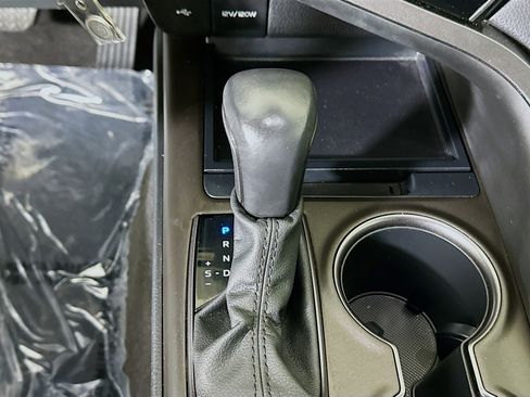 Used 2022 Toyota Camry SE FWD image 20