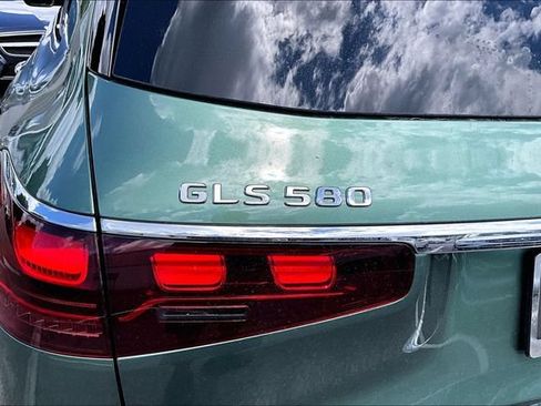 Certified 2025 Mercedes-Benz GLS 580 4MATIC image 27