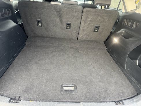 Used 2020 Ford Edge SE image 8