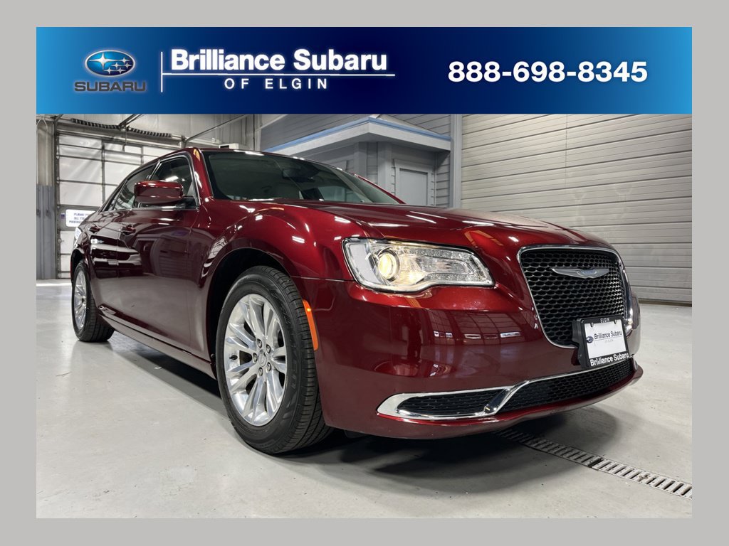 Used 2018 Chrysler 300 Touring L RWD image 1