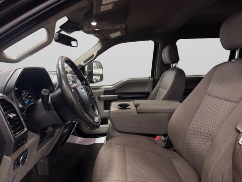 Used 2019 Ford F150 XLT w/ Equipment Group 302A Luxury AWD/4WD image 15