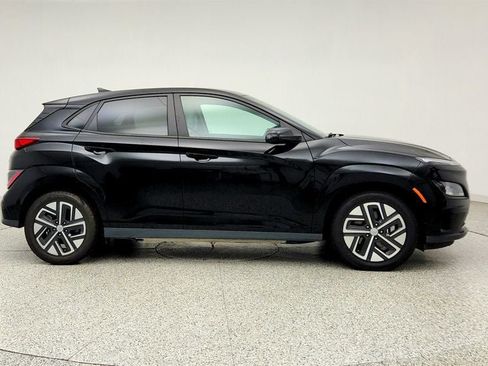 Used 2023 Hyundai Kona SE w/ Cargo Package FWD image 4