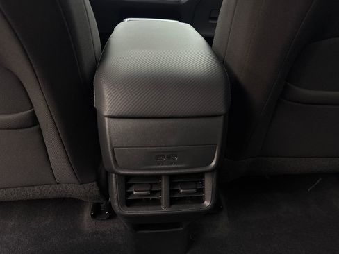 Used 2025 Chevrolet Equinox LT FWD image 69