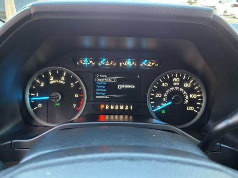 Used 2015 Ford F150 XLT w/ Equipment Group 302A Luxury image 33