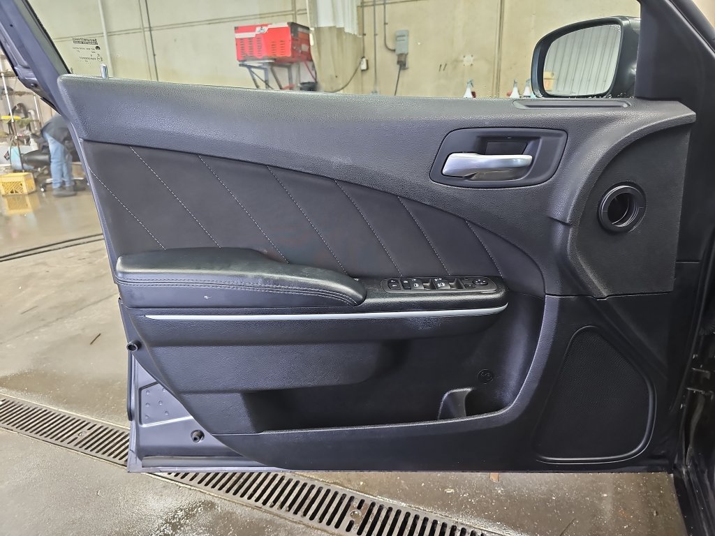 Used 2022 Dodge Charger SXT RWD image 24