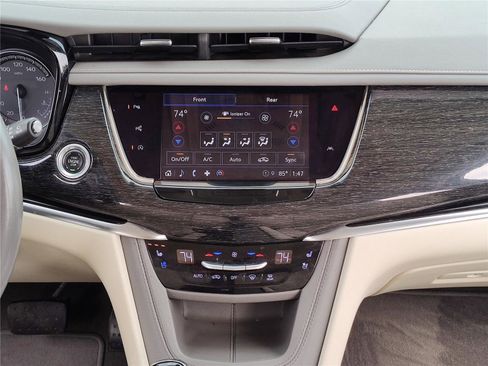Used 2022 Cadillac XT6 Premium Luxury w/ Technology Package image 21