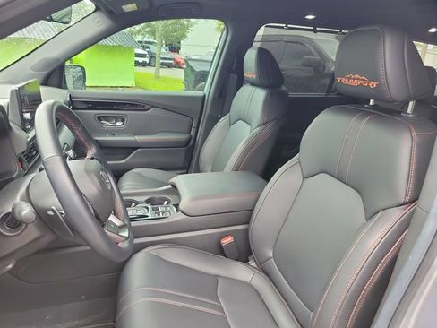 Used 2025 Honda Pilot TrailSport image 24