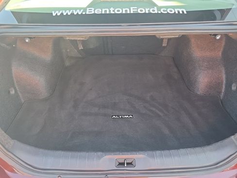 Used 2025 Nissan Altima 2.5 SV FWD image 9