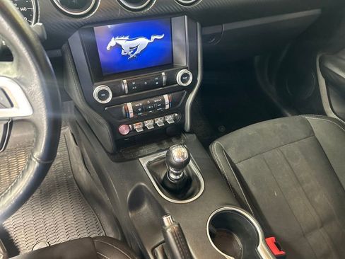 Used 2021 Ford Mustang Coupe RWD image 5