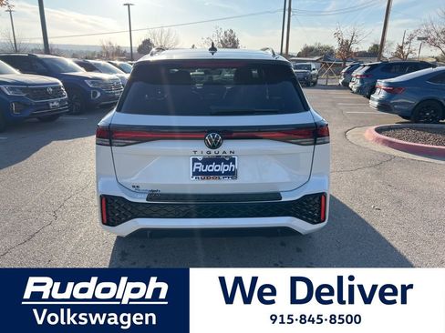 New 2026 Volkswagen Tiguan SE R-Line image 4