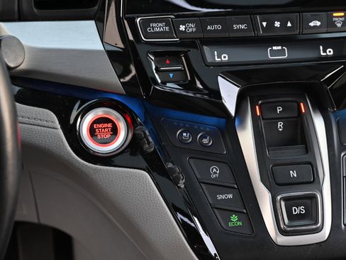 Used 2018 Honda Odyssey Elite image 27