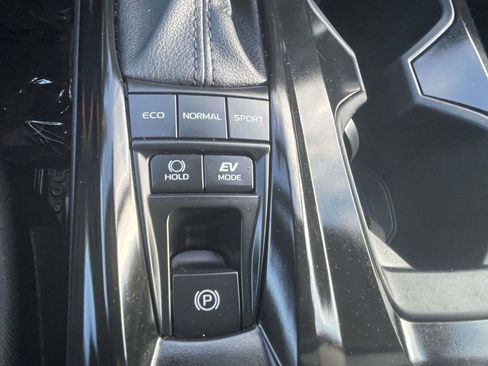 Used 2025 Toyota Camry LE image 37