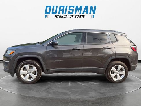 Used 2019 Jeep Compass Latitude AWD/4WD image 3