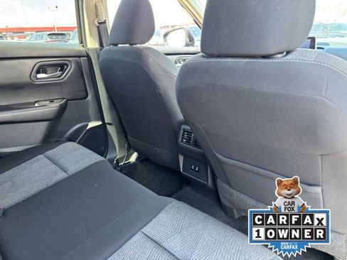 Used 2025 Nissan Rogue SV FWD image 14