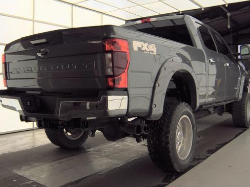 Used 2021 Ford F250 Lariat w/ Lariat Value Package AWD/4WD image 4