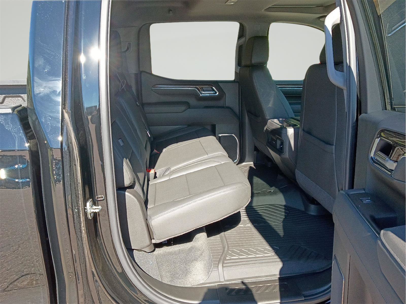 New 2026 Chevrolet Silverado 1500 RST w/ RST All Star Premium Package AWD/4WD image 25