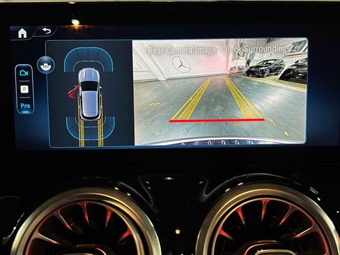 Certified 2025 Mercedes-Benz GLA 250 4MATIC image 36