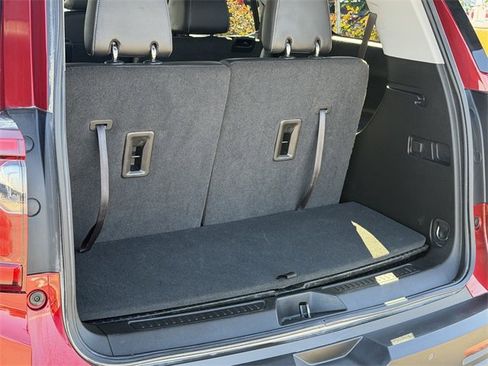 Used 2023 GMC Acadia SLT w/ Elevation Edition image 24