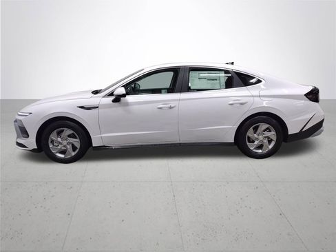 Used 2025 Hyundai Sonata SE FWD image 10
