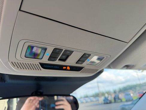 New 2026 Ford Explorer Active w/ Active Comfort Package image 19