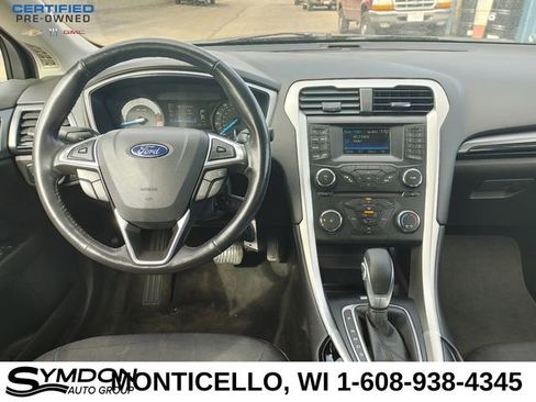 Used 2013 Ford Fusion SE image 12